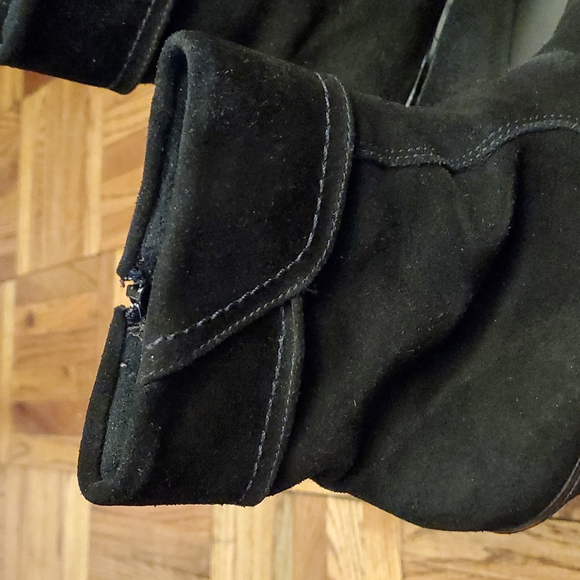 La Canadienne Black Suede Waterproof Boots with - 8M - Picture 4 of 7